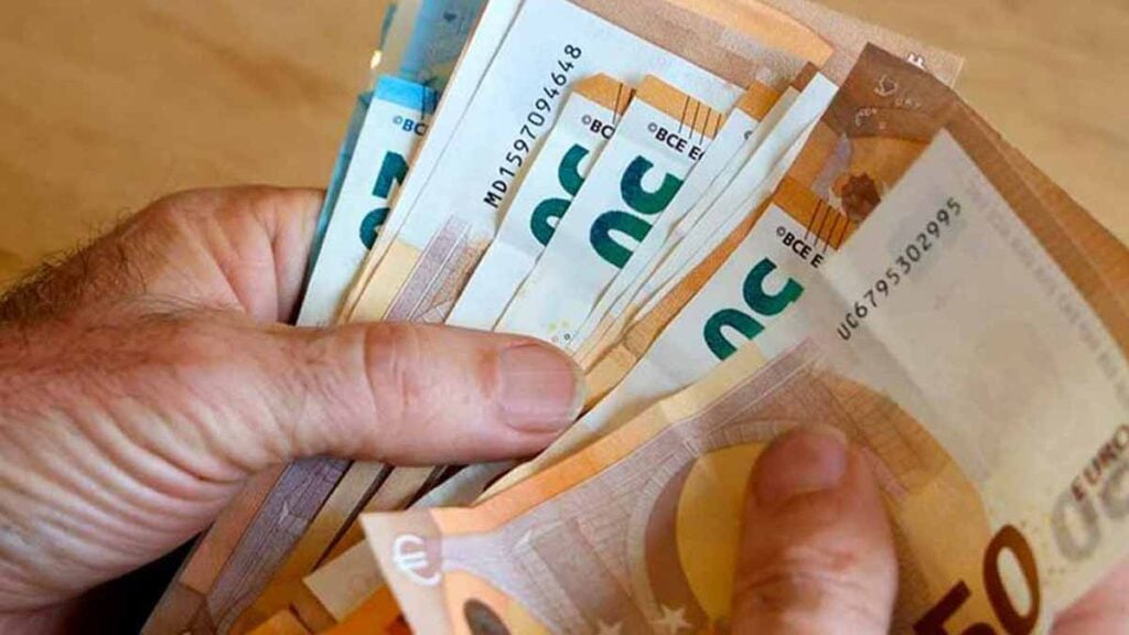 Adieu l’argent liquide : l’Union européenne révèle ce qui est sur le point de se passer