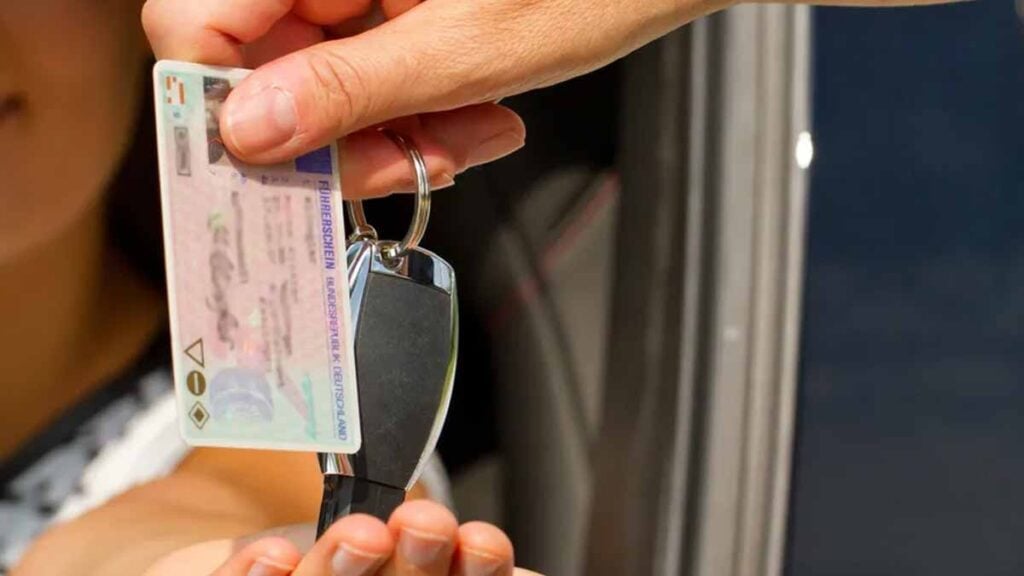 C’est confirmé, c’est la fin du permis de conduire à vie : Il faudra désormais le renouveler au bout de 15 ans à partir de cette date
