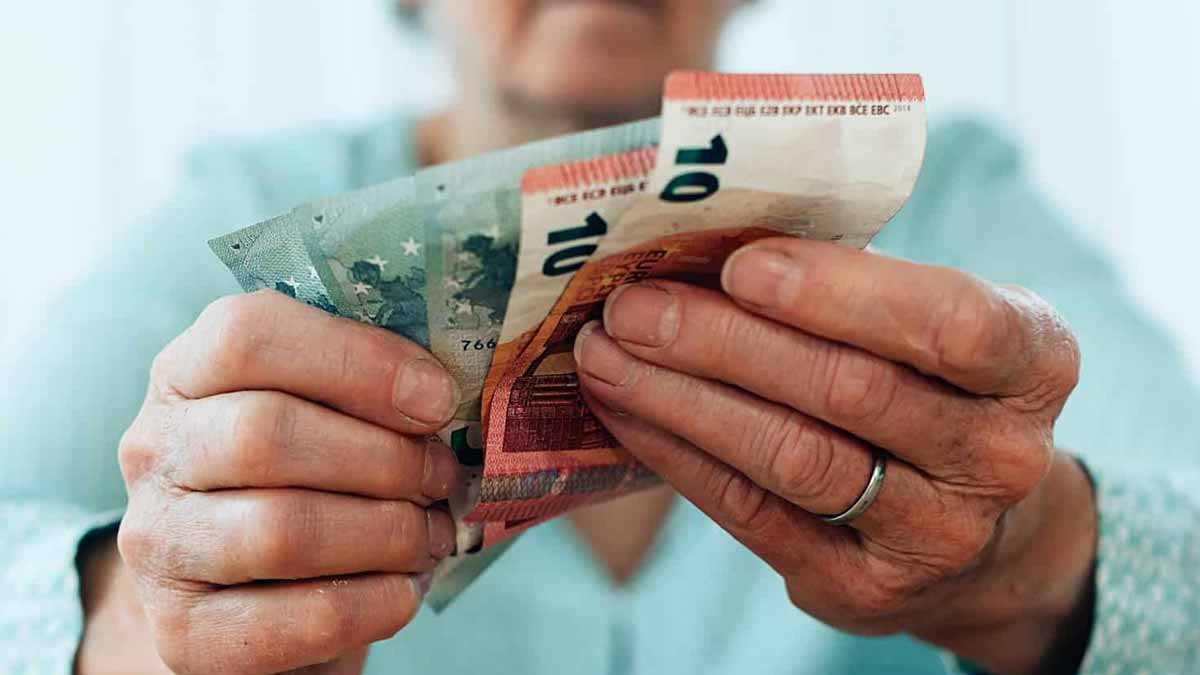 La pension de millions de retraités de la classe moyenne chutera en 2026 — voici qui sera touché