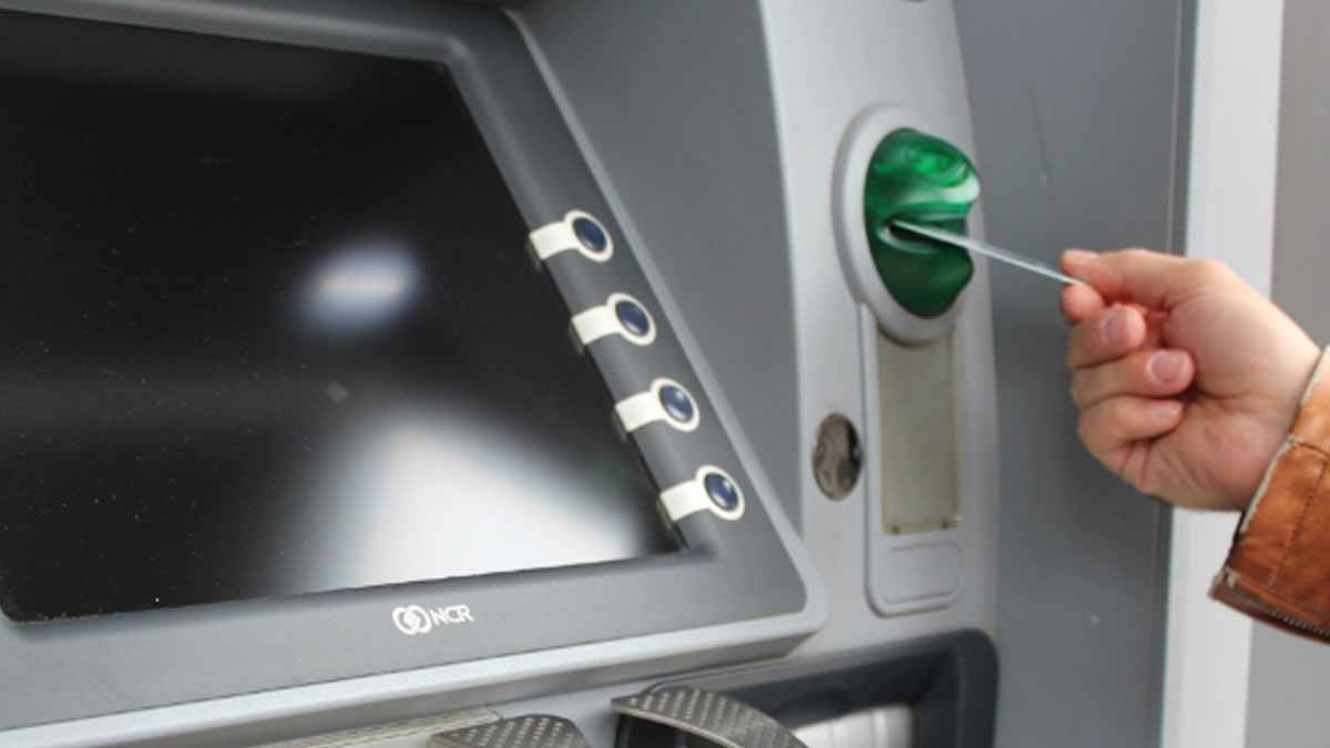 arnaque aux distributeurs de billets