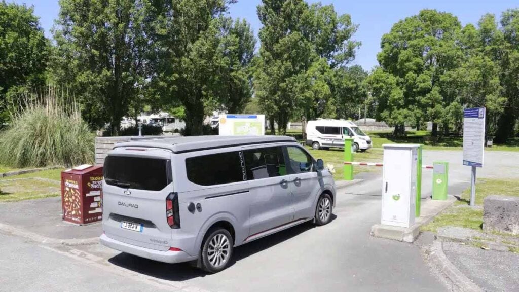 bornes automatiques camping-cars