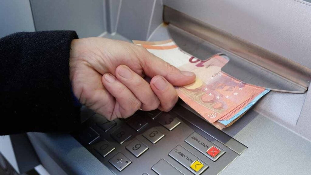 C’est officiel : tous les virements bancaires seront bloqués en France à partir de cette date et pendant 2 jours