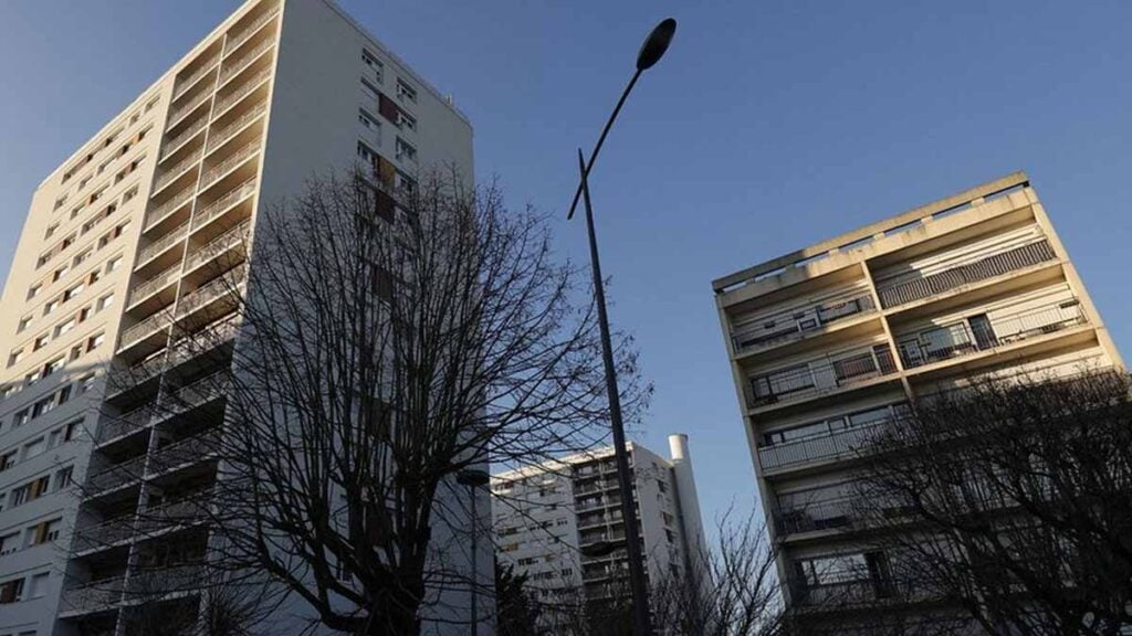 C’est confirmé par le gouvernement : il n’est désormais plus possible d’avoir un logement social au-delà de cette limite en 2025
