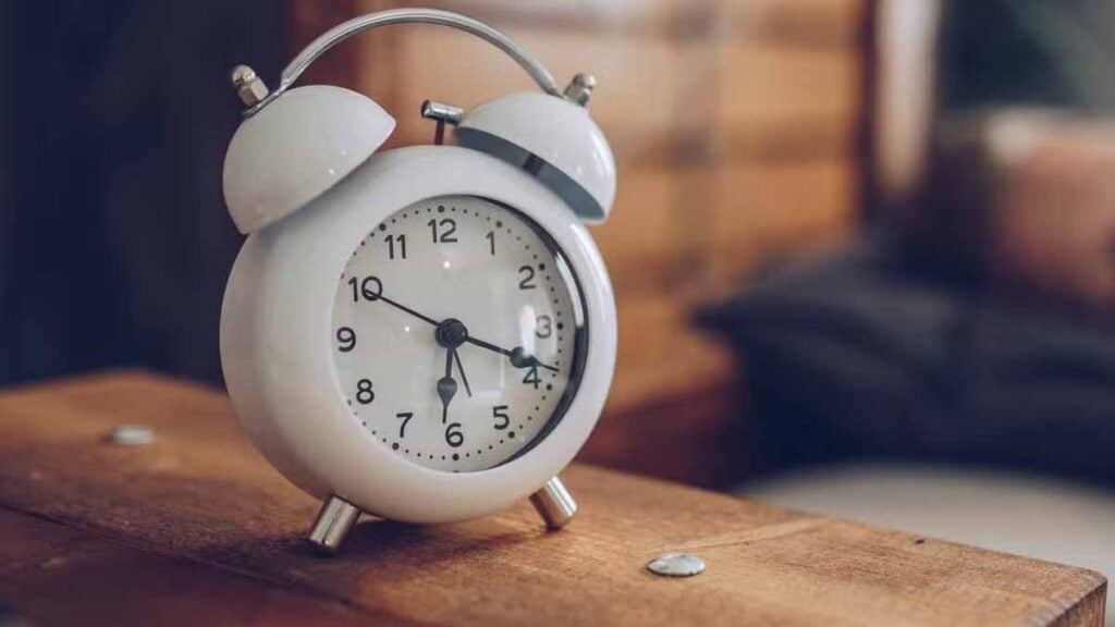 Le changement d’heure d’hiver débarque plus tôt cette année, une première depuis 11 ans