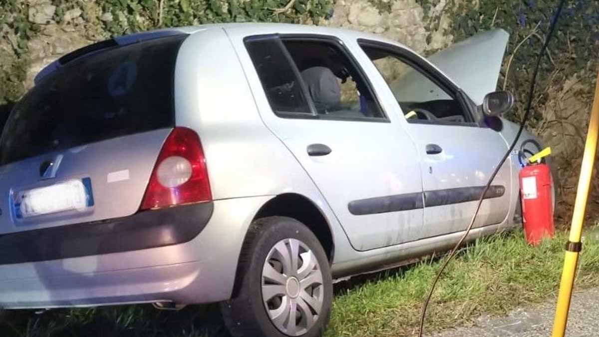 Ils ratent le virage et s’enfoncent dans un jardin : trois jeunes se tuent en rentrant d’une soirée entre amis