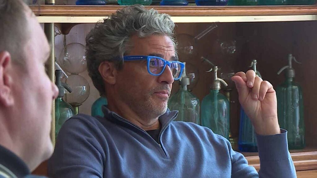 La femme de Julien Cohen compte demander une ordonnance de protection contre le célèbre antiquaire