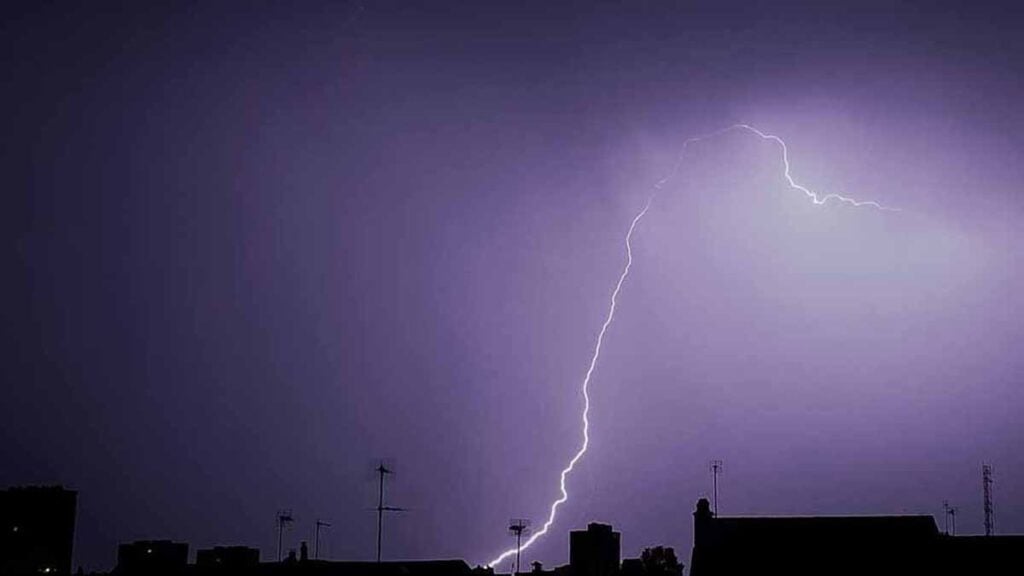 Orages attendus ce dimanche : les 25 départements sous alerte